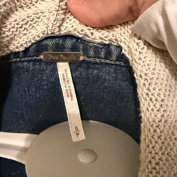 Free People denim knit distressed hoodie jacket in Indigo wash. Worn a few times - Picture 4 of 8
